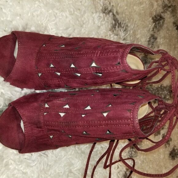 SHOEDAZZLE MAROON 'RACHEL'S LASER-CUT SINGBACK HEELS SANDAL - Picture 11 of 15